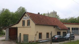 Das Bauhofgebäude soll umgebaut werden. Die ersten Gewerke wurden vergeben.