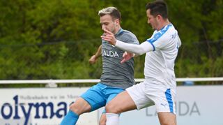 Der FV Lauda (im Bild links Goran Jurjevic) trifft am Sonntag, 4. Juni, in Fahrenbach auf den ASC Neuenheim, der in der Landesliga Rhein-Neckar den zweiten Platz erreicht hat.
