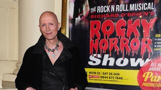 Autor Richard O’Brien im Jahre 2013 bei der Afterparty der „Rocky Horror Show“ im Wimbledon Theatre in London.
