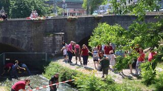 Kaiserwetter und gute Stimmung herrschte in Osterburken beim Entenrennen am Stadtgartenfest.