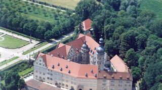 Der erste „Weikersheimer Blaulichttag“ findet am Sonntag, 18. Juni, rund um Schloss Weikersheim statt.