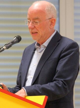 Städtetagsdezernent Norbert Brugger informierte am Freitagabend in Adelsheim über die Unechte Teilortswahl.