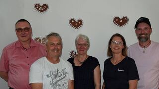Freuten sich über den Abschluss der Sanierung: Bürgermeister Uwe Hehn, Kirchengemeinderatsvorsitzender Clive Ross, Pfarrerin Fraukelind Braun, Kindergartenleiterin Julia Emmert und Elternbeiratsvorsitzender Matthias Vogel.