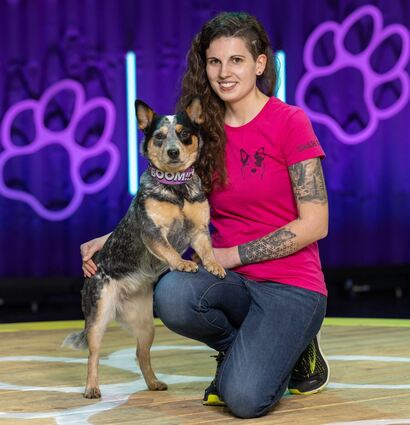 Ein Herz und eine Seele: Carmen Weiß mit ihrem Australian Cattle Dog „Cola“.