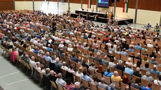 Wie groß das Interesse an der Bürgermeisterwahl in Walldürn ist, zeigt das rege Interesse an der Kandidatenvorstellung am Dienstagabend in der Nibelungenhalle.