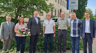 Jörg Puchta (Mitte), Leiter der Unteren Forstbehörde des Neckar-Odenwald-Kreises, wurde offiziell in den Ruhestand verabschiedet.