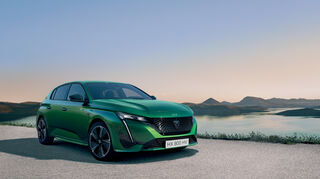 mid Groß-Gerau - Der Elektromotor des Peugeot E-308 generiert 115 kW/156 PS und ein Drehmoment von 270 Nm.