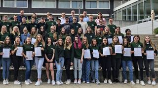 67 Schülerinnen und Schüler haben am EBG das Abitur bestanden.