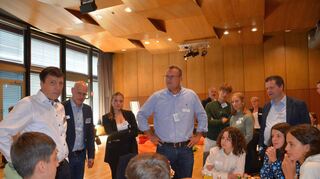 Am Nicolaus-Kistner-Gymnasium in Mosbach fiel am Mittwoch der Startschuss für ein Projekt von KWiN und EAN. Schüler und Vertreter aus Wirtschaft und Politik stellten gemeinsam eine Weltklimakonferenz nach. Über gezielte Maßnahmen zum Klimaschutz wurde am Tisch der Weltregierungen verhandelt.