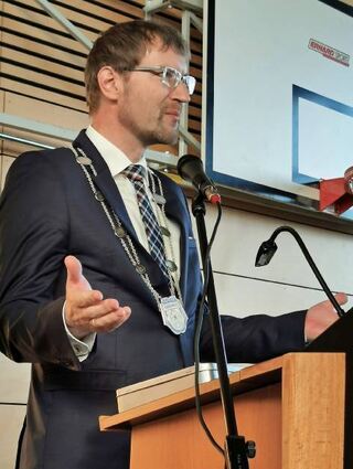 Bürgermeister Georg Wyrwoll fordert „Diskussion mit offenem Visier“.