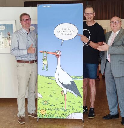 Eröffneten die neue Ausstellung mit über 100 Werken des Cartoonisten Tetsche im Kulturforum: (von links) Kulturamtsleiter Kersten Hahn, Galerist Bernd Schönebaum und Oberbürgermeister Udo Glatthaar.