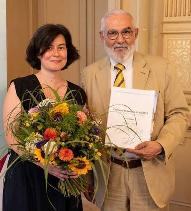 Yael Inokai und der Kulturbürgermeister Wolfgang Erichson.