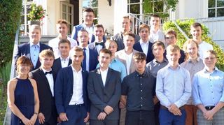 Klasse 10d mit Klassenlehrerin Sonja Mühleck.
