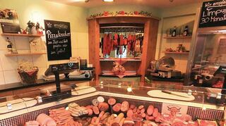 Die Landmetzgerei „Bauer’s Brotzeit“ in Distelhausen schließt zum 19. August. Dies bestätigte die Geschäftsleitung gegenüber den FN.
