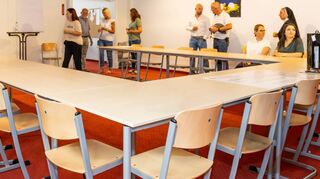 VS Möbel (Tauberbischofsheim) spendete Büromöbel im Wert von mehreren Tausend Euro an den Arbeitskreis Asyl.