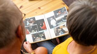 Während der Kindererziehungszeiten werden  Eltern Entgeltpunkte in der Rentenversicherung gutgeschrieben.