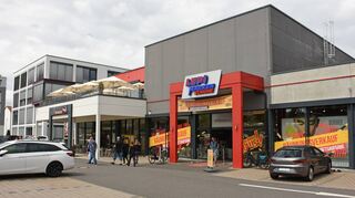 „Lepi-Schuhe“ gegenüber der Mall hat den Räumungsverkauf eingeläutet. Das Unternehmen verlässt Bad Mergentheim nach sieben Jahren.
