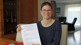 Katrin Müller setzt sich als Ansprechpartnerin der Initiative „Volksantrag G9-Gesetz BaWü“, dafür ein, dass es den Unterzeichnern leicht gemacht wird.