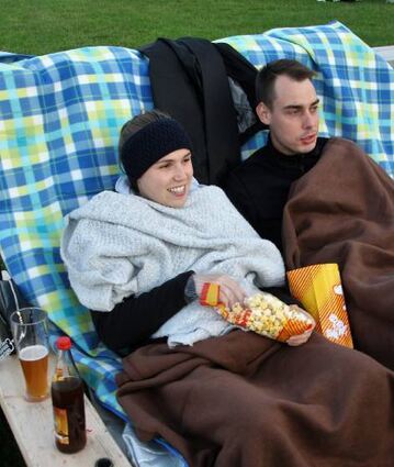 Bei kühlen Temperaturen sind Decken und Jacken sehr hilfreich.