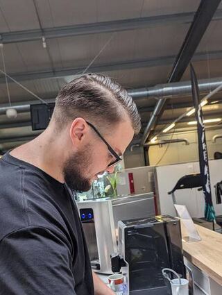Auch als Spülkraft komme ich mal zum Einsatz, Sauberkeit ist eben in allen Belangen wichtig.