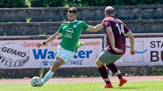 Eine deutliche Niederlage gab es für die SpG Ahorn zum Saisonauftakt: Der Aufsteiger unterlag dem TSV Buchen II (grüne Trikots) klar und deutlich mit 0:8.