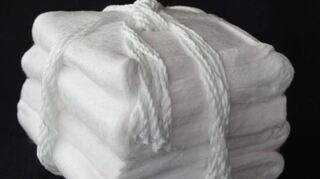 Fiberglasobjekt „Mäander“ des Künstlers Klaus U. Hilsbecher