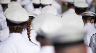 Polizeianwärter bei ihrer Vereidigung.