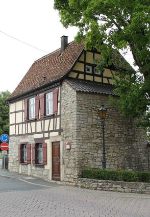 Am Torwärterhaus in der Mühlwehrstraße endet am Tag des offenen Denkmals die Führung des Bürgerforums Stadtbild.