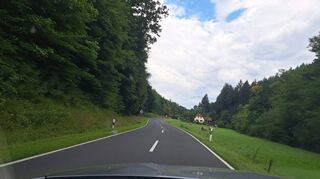 Auf der K 2879 zwischen Boxtal und Wessental (Höhe Blankenmühle) wird die Geschwindigkeitsbegrenzung von 70 km/h über die Ausfahrtsbereiche der Wohngebäude hinweg verlängert.