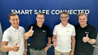 Freude über Übernahme (von links): Bartec Head of ESS Business Unit Jan Kirschner, Managing Director Extronics John Hartley, Bartec CEO Dr. Martin U. Schefter und Bartec Corporate Development and M&A Manager Janis Wagner.