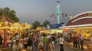 Gutes Wetter, guter Besuch. Die Schausteller des Schützenmarkts freuen sich über gute Umsätze.