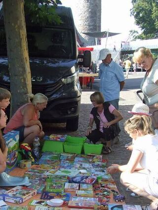 Allerhand gab es auf dem Flohmarkt zu entdecken.
