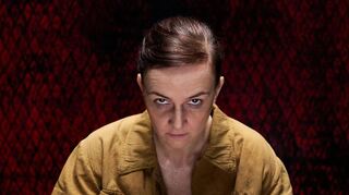 Schauspielerin Nadine Pape verkörpert in der Inszenierung der Badischen Landesbühne den Woyzeck.