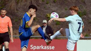 Gleichauf waren der SV Königshofen und der VfR Uissigheim beim zweiten Messespiel. Der SVK schaffte in letzter Sekunde noch das 2:2 und damit die Punkteteilung. Uissigheim bleibt in dieser Saison damit weiter sieglos.