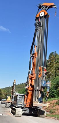 Hangsicherung und die nötigen Arbeiten sind beim Ausbau der B 47 zwischen Walldürn und Rippberg eine echte Herausforderung. Grundsätzlich sei die Geologie im Buntsandsteingebiet kompliziert, so die Aussage des Projektleiters.