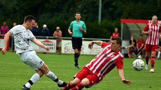Im Spitzenspiel der Landesliga Odenwald werden Yannick Mechler (l.) und seine Mudauer Kollegen bei Türkspor Mosbach durchziehen müssen.