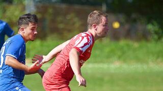 Es muss wieder voran gehen für Daniel Czerny und seine rot-weißen Altheimer: Nach der jüngsten Niederlage ist der VfB im Spitzenspiel bei der Spvgg. Hainstadt gefordert. Ein Sieg ist fast schon Pflicht, um nicht „abreißen“ zu lassen.