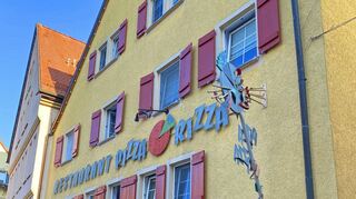 Bislang „Rizza Pizza“, jetzt „Bella Italia“: Nach längerer Pause hat sich ein Betreiber für das Restaurant am Niederstettener Marktplatz gefunden. Das Creglinger „Adria“ wird seine Speisekarte nach Niederstetten exportieren.