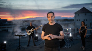 Bülent Ceylan gastiert am 30. August auf der Burg in Wertheim.
