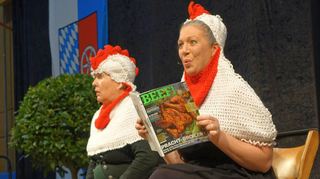 Das Kabarett-Du „MaDamm“ begeisterte beim Frauentag des Neckar-Odenwald-Kreises.