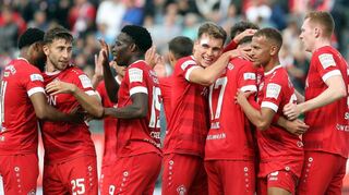 Ein „normales Bild“ in diesen Tagen: Jubelnde Kickers-Spieler