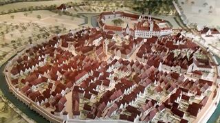 Das Stadtmodell im Deutschordensmuseum zeigt „das freundliche, gutgebaute Mergentheim . . .“ um das Jahr 1750.