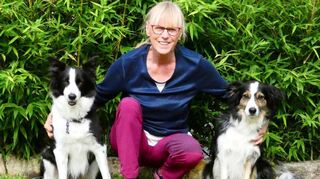 Jutta Huth mit ihren beiden erfolgreichen Hunden.