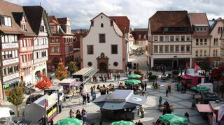 Beim Streetfood-Festival auf dem Marktplatz kommen die „Foodies“ wieder auf ihre Kosten.