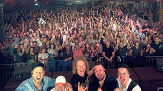 Sorgten wieder einmal für „Fullhouse“ und eine tolle Stimmung im Festzelt: Die Band „Troglauer“ spielte am Samstagabend auf dem 45. Bretzinger Bockbierfest. Die Organisatoren sind mit dem Festverlauf voll zufrieden.