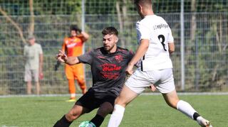 Wieder in die Erfolgsspur einbiegen will der FC Creglingen (in Weiß).