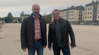Hardheims Bürgermeister Stefan Grimm (links) und FN-Reporter-Chef Michael Fürst in der Kaserne in Rukla (Litauen).