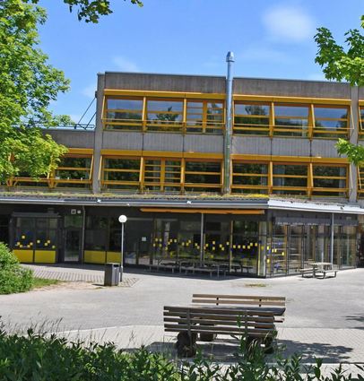 Die Cafeteria am Schulzentrum in Lauda soll neues Mobiliar erhalten. Künftig werden auch die Ganztagsgrundschüler dort zu Mittag essen.