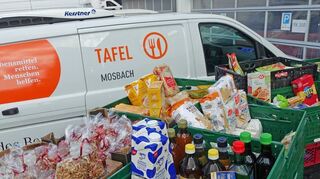 Zahlreiche haltbare Lebensmittel wurden dem Tafelladen Mosbach übergeben.