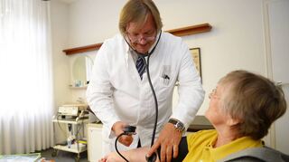 Wer außerhalb der Sprechzeiten einen Arzt braucht, muss sich künftig an die Notfallpraxis in Mosbach wenden.